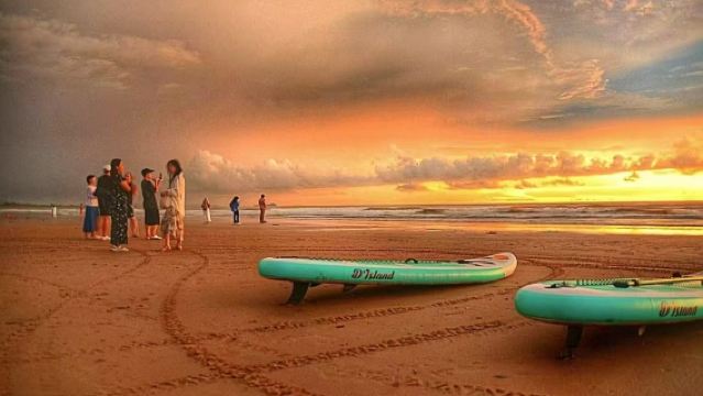 Pengalaman Papan Dayung SUP Matahari Terbit & Terbenam di Tanjung Aru Lawatan Setengah Hari | Tiada Pengalaman Diperlukan