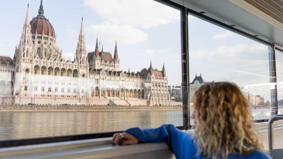 Budapest: crociera turistica diurna in barca