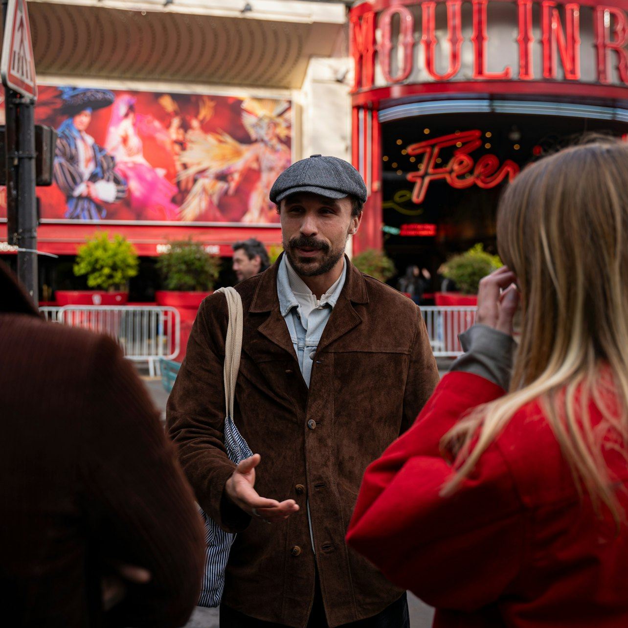 Montmartre Paris: Pastries & Tragedies Guided Walking Tour