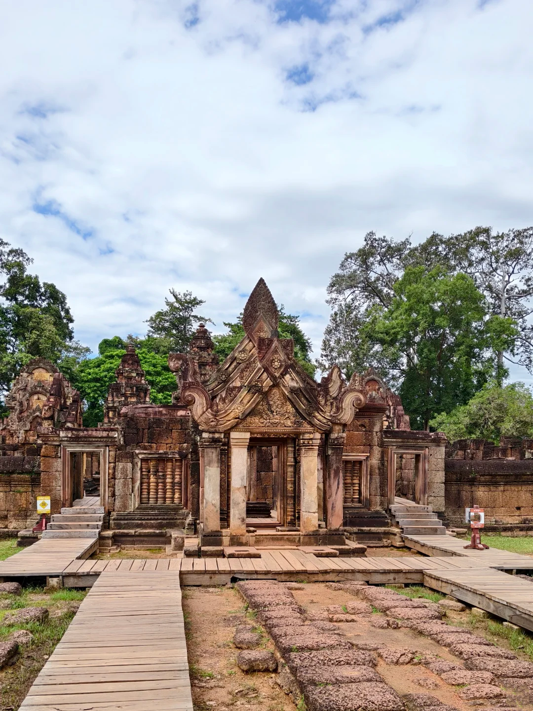 Cambodia • Angkor Wat Route C: Angkor Outer Loop + Banteay Srei Temple + Phnom Kulen Day Tour