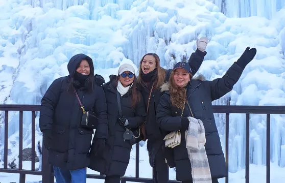 首爾出發冬季一日遊：草莓摘採 + 魚飛溪谷 + 南怡島