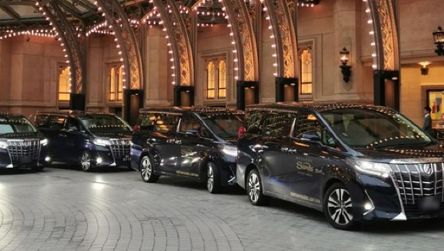 Sewa kendaraan pribadi dari Hong Kong ke Makau, sewa kendaraan pribadi dari Makau ke Hong Kong, layanan antar jemput lintas batas dengan kendaraan plat dua wilayah Guangdong-Hong Kong-Makau. Antar jemput hotel/Makau/Hong Kong Disneyland, mobil bis 7 kursi dengan tarif per kendaraan