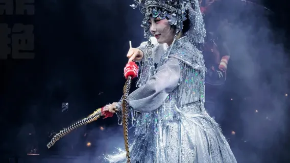 Chengdu [Shu Kingdom Palace Banquet · Immersive palace dining show] panoramic ancient palace banquet experience with optional lunch or dinner + optional Hanfu costume styling + Sichuan opera face-changing interactive performances