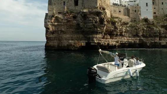 Polignano a Mare by Boat: Sea Caves & Apulian Aperitif