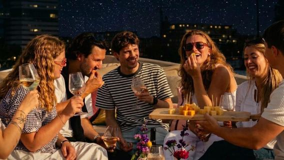 Evening Lights Cruise Incl Cheese, Prosecco & Spritzers Opt