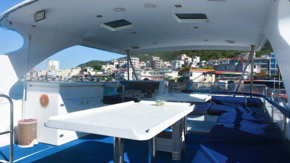Charter av lyxyachten "Xingxiang" för sightseeing till havs i Shuangyue-bukten i Huizhou, Guangdong [möjlighet till simning, havsfiske och KTV-sång]
