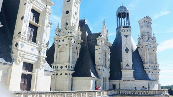 阿維尼翁教皇宮+斷橋+教堂+博物館十小時[中文包車一日遊]