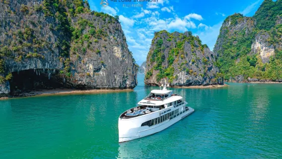 Tour tham quan Vịnh Hạ Long trong ngày từ Hà Nội + Du thuyền sang trọng + Chèo thuyền kayak + Buffet hải sản