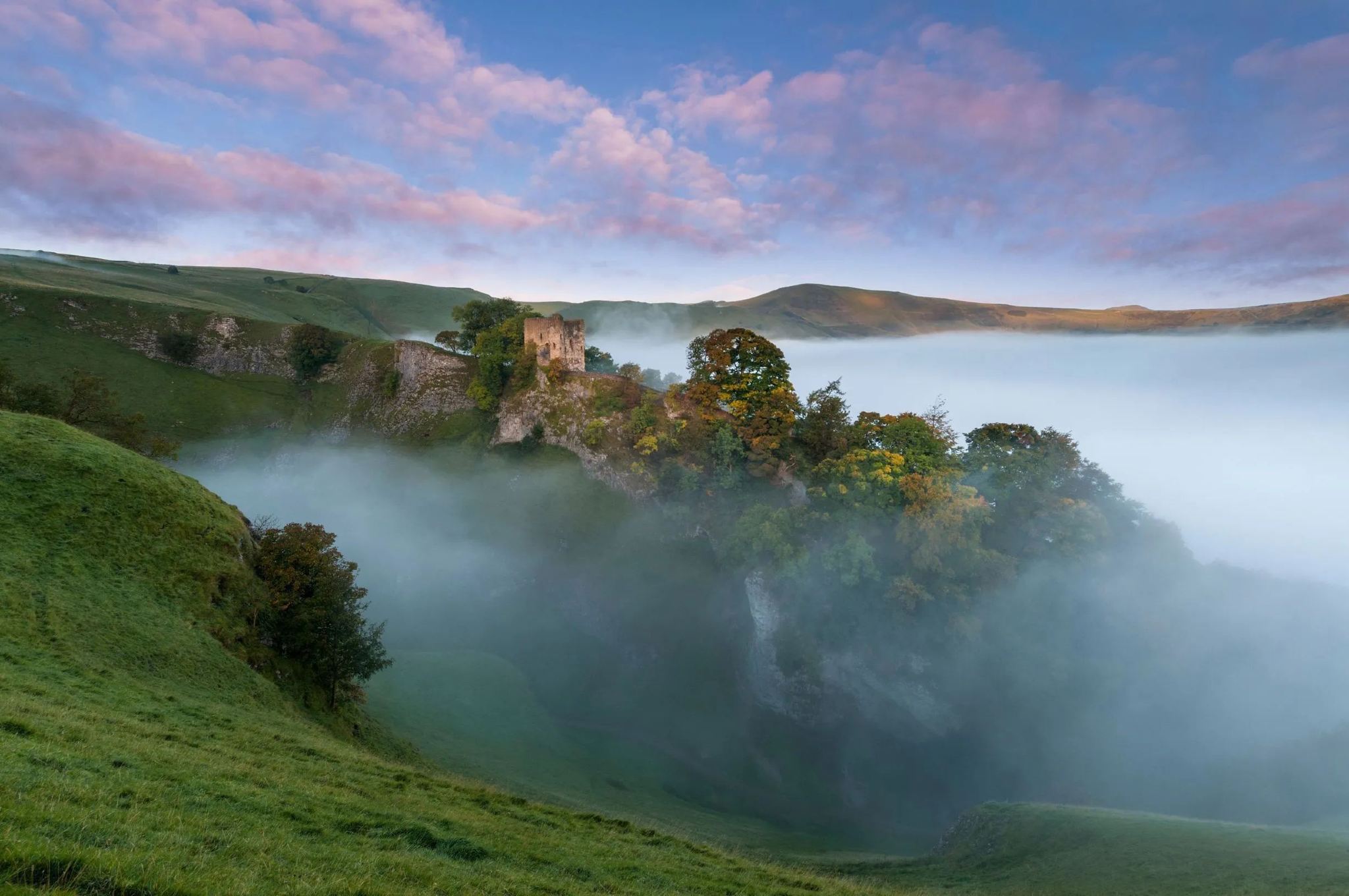 Peak District National Park + Chatsworth House + Manchester Day Tour [Private Charter Line]