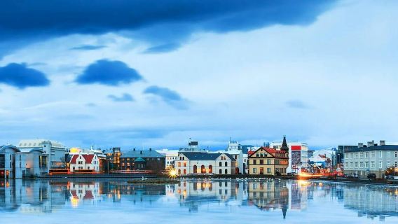 Reykjavik: Walking Tour with a Viking