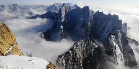 華山一日遊(西安來回大巴+贈送登山三寶】