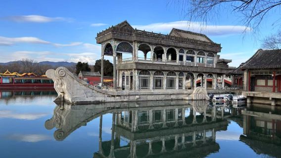 Private Peking-Entdeckungstour: Park des Himmelstempels, Lamatempel (Yonghegong), Neuer Sommerpalast mit Mittagessen