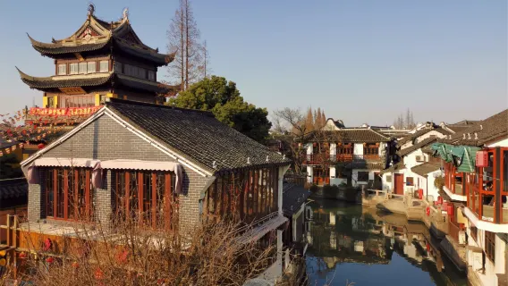 Shanghai Private Charter Day Tour Zhujiajiao The Bund Yu Garden Oriental Pearl Tower You can choose from a variety of routes to travel without worries