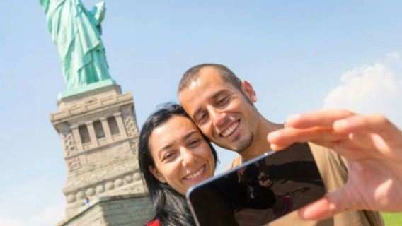 อนุสาวรีย์เทพีเสรีภาพและเกาะเอลลิส: ทัวร์พร้อมไกด์ + เรือเฟอร์รี่