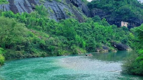 武夷山一日遊武夷山九曲溪竹筏漂流+天遊峰+武夷宮20人團含門票午餐