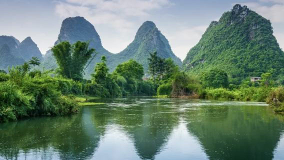 Crociera sul fiume Li + Fiume Yulong + Grotta Yinzi + Montagna Xianggong + Sito fotografico del grande dipinto a inchiostro "Paesaggio di Mille Li"