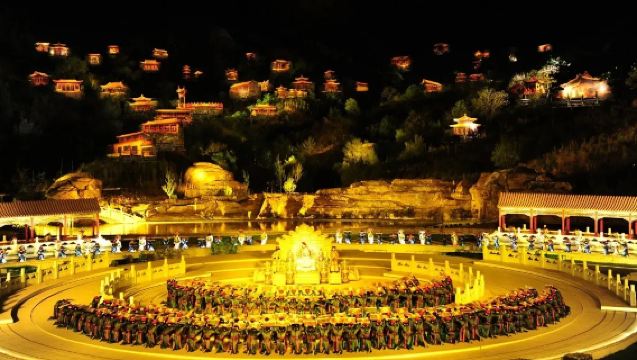 Tempat duduk bersebelahan untuk persembahan pertama pilihan ‖ Persembahan Agung Dinasti Kangxi