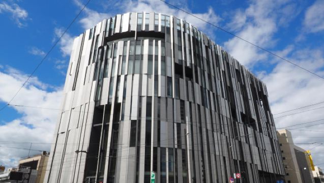 日本富山市區一日遊【玻璃美術館+富巖運河環水公園等】中文包車