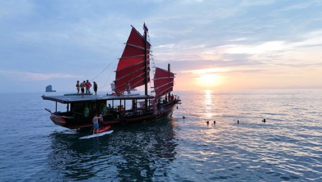 Krabi 4 Island Sunset Snorkeling Cruise + Bioluminescent Swim