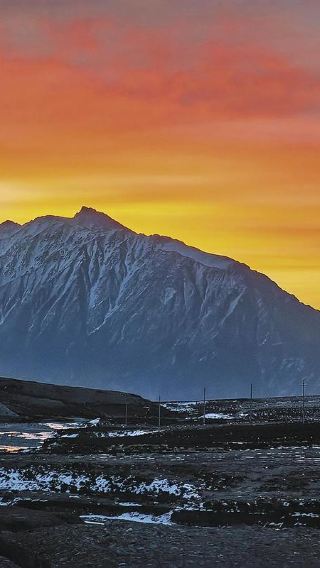 Depart from Xining: Laji Mountain, Qinghai Lake & Riyue Mountains (Sun and Moon Mountains) Day Tour with Private Car & Tickets Included