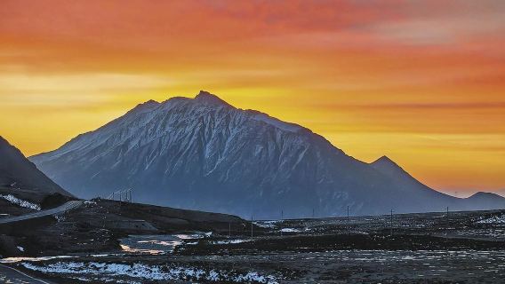 Depart from Xining: Laji Mountain, Qinghai Lake & Riyue Mountains (Sun and Moon Mountains) Day Tour with Private Car & Tickets Included