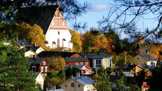 Finland Helsinki pergi-balik Porvoo | Rumah kayu dongeng di tepi sungai [Lawatan sehari sewaan peribadi pilihan]