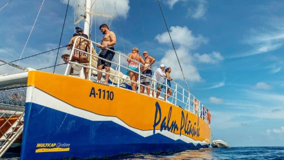 アルバ：カタマランで楽しむシュノーケリングアドベンチャー