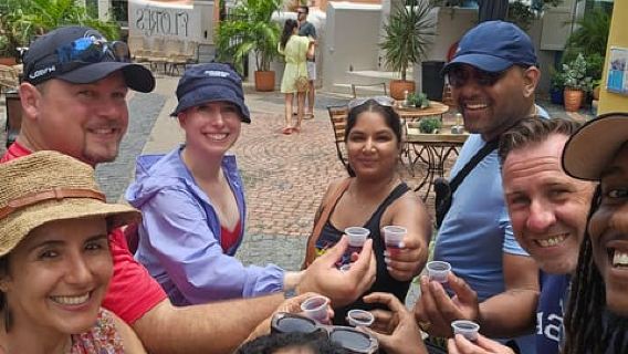 Willemstad: Discover the other side of Otrobanda on foot and taste local food