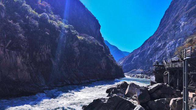 麗江+香格里拉虎跳峽+松贊林寺包車一日遊【一單一團私享定制】