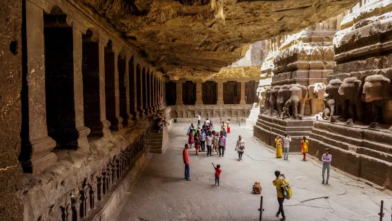 Escursione privata di un giorno alle grotte di Ajanta e Ellora da Aurangabad – Solo trasporto
