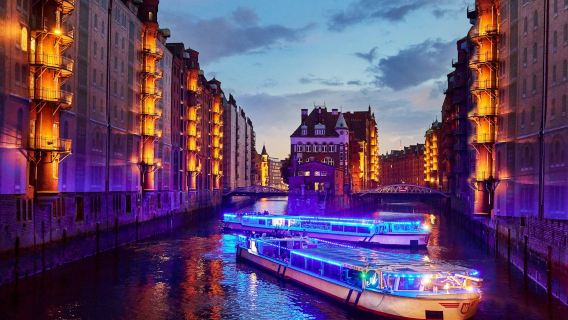 Hamburg: 1-Hour Evening Cruise