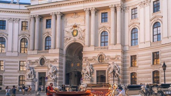 Однодневная экскурсия по Вене: Шёнбрунн, зоопарк, Музей истории искусств и Бельведер, с обслуживанием на китайском и английском языках