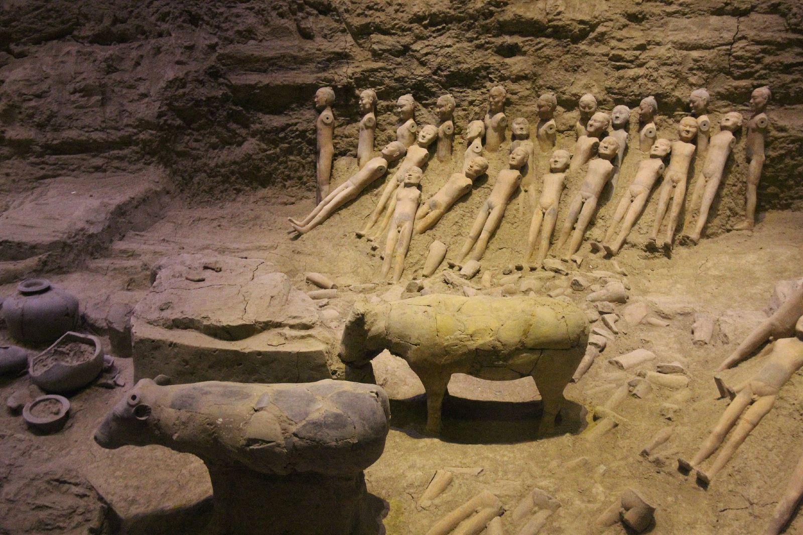Xi'an Terracotta Warriors & Han Yangling Mausoleum Private Day Tour