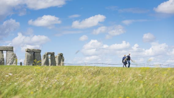 UK Windsor Castle + Stonehenge 1-day tour [Free breakfast pack included/Chinese, English & Spanish guide]