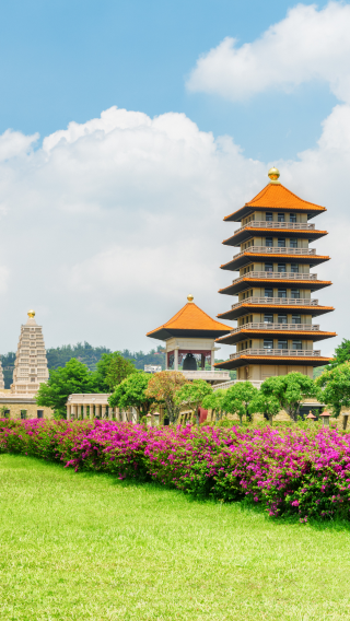 Kaohsiung Fo Guang Shan + Lotus Pond + Pier-2 Art Center + Sizihwan day tour | buy 1 get 1 free