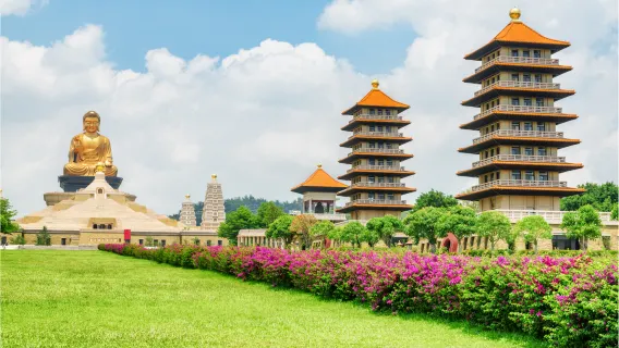 Kaohsiung Fo Guang Shan Buddha Gedenkhalle + Lotusteich + Qishan Old Street + Pier-2 + Xiziwan Tagesausflug
