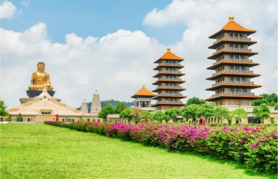 高雄佛光山佛陀紀念館+蓮池潭+駁二+西子灣一日遊|買一送一