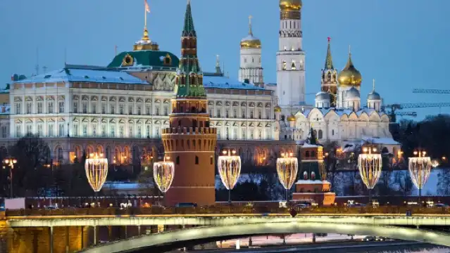 Заказ после консультации / Москва, Московский Кремль, Собор Василия Блаженного, улица Арбат, аэропорт / Трансфер от точки до точки / Гид-водитель для путешествий и экскурсий / Услуги персонального транспорта