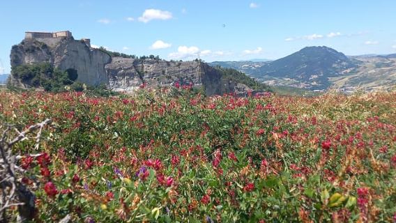 San Leo: Caminata a la cresta de Tausano