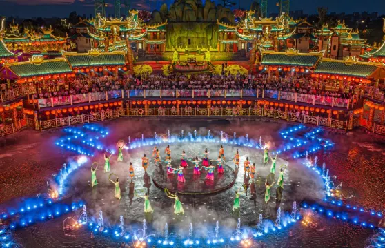 萬歲山武俠城門票＋汴河遊船(贈翰園碑林+城牆+鐵塔)成人