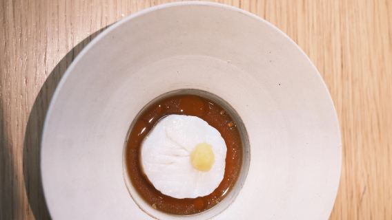 Restaurant reservation service for Grön, a popular restaurant in Helsinki, Finland