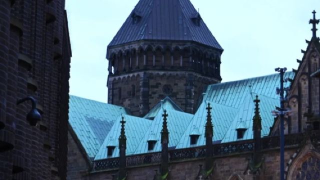 Round-trip from Hamburg to Bremen - Fairy Tale Town in Germany - Private charter available throughout Germany - Top Pick