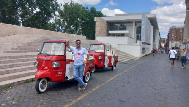 Private Seven Hills of Rome on board of Ape calessino by Piaggio - Half-Day Tour