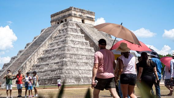 Chichen Itza, cenote and Valladolid 1-day tour with tequila tasting