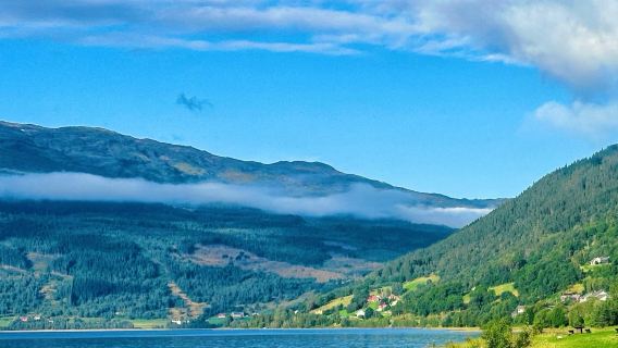 Lawatan Sehari di Norway: Masuk ke dalam Lukisan Damai Dunia: Kereta Api Kecil Flåm × Fjord Sogne × Pekan Dongeng