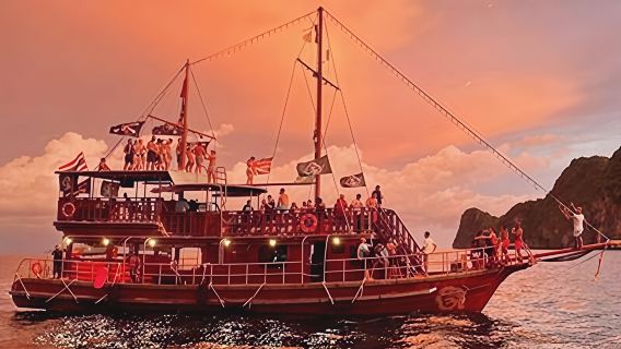 [Tonsai, Ilhas Phi Phi] Passeio de um dia no navio pirata das Ilhas Phi Phi com snorkeling + caiaque + tour do pôr do sol