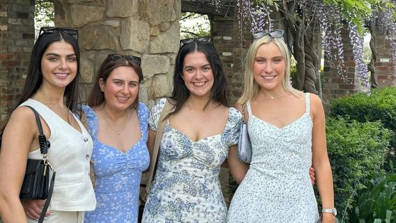 Hunter Valley: Guided Wine Tour + Tastings + Lunch + Transfers