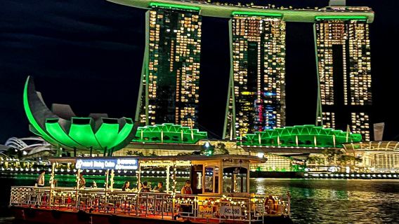Sightseeing-Bootsfahrt auf dem Singapur-Fluss Singapore River WaterB