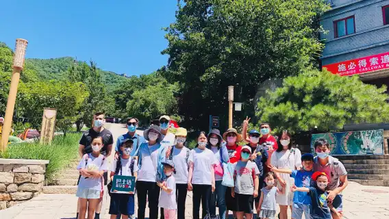 Mutianyu Great Wall Day Trip [Bus service from 7 AM to 12 PM + 5-hour sightseeing tour + no shopping]