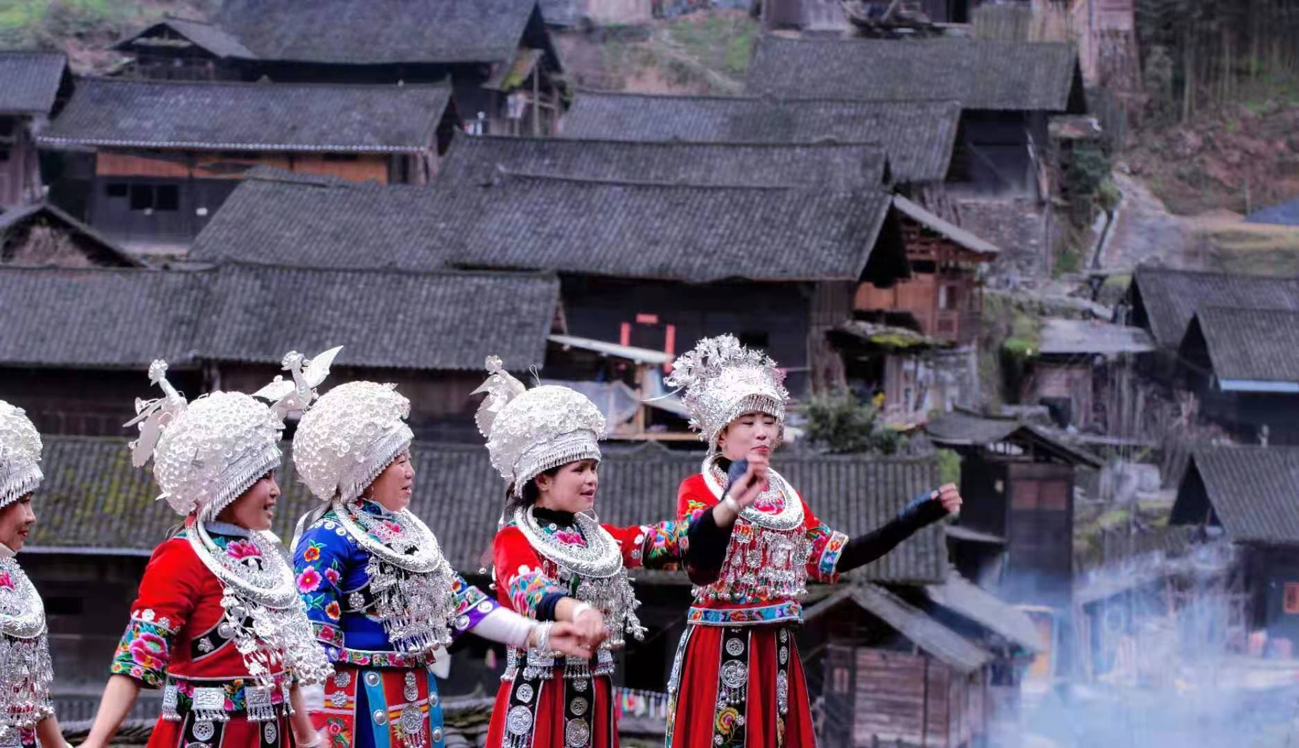 矮寨大橋+矮寨懸崖棧道+芙蓉鎮一日遊【輕鬆暢遊】